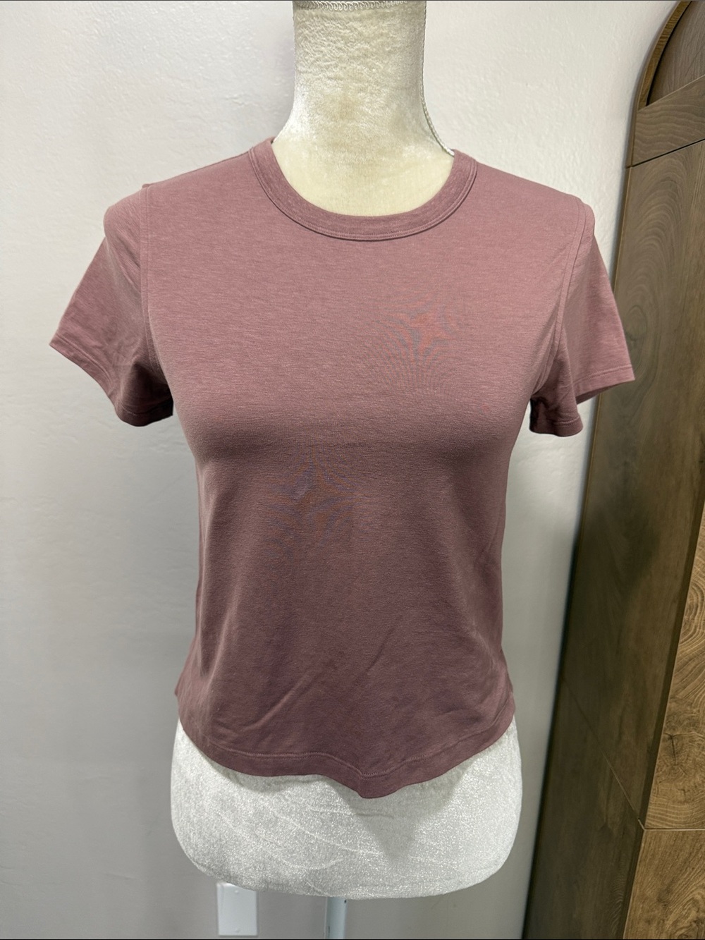 Lululemon classic fit cotton blend Short Sleeve Crewneck Tee - Dusty Mauve
